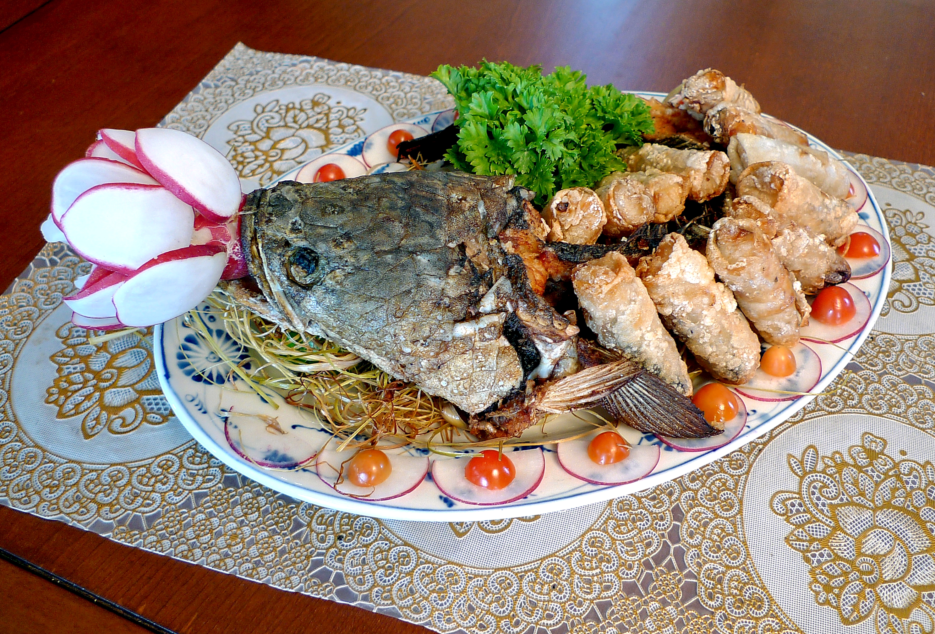Crispy Dragon Fish Deeping with Sweet & Sour Sauce (2)